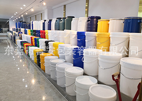 AAA喷水视频吉安容器一楼涂料桶、机油桶展区